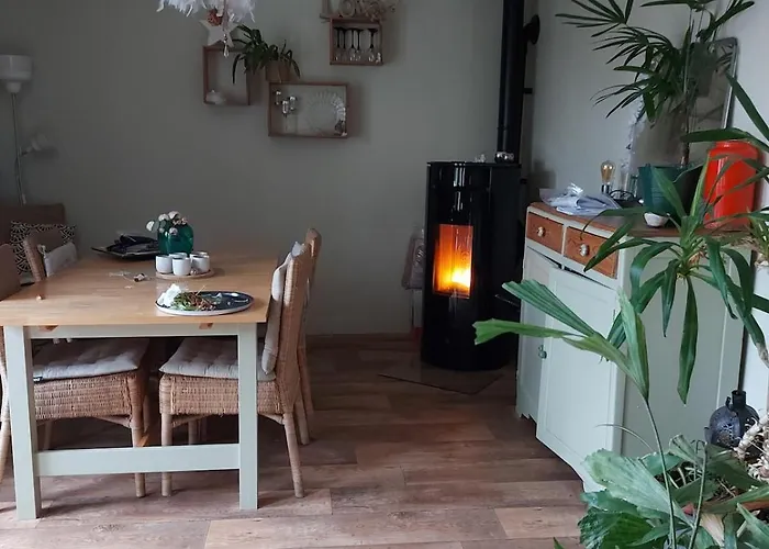 Dans Un Ecrin De Verdure